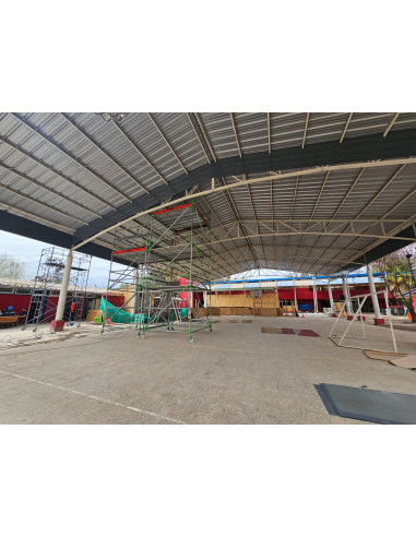 Montaje industrial con sistema de andamios multidireccionales Seger Adapt